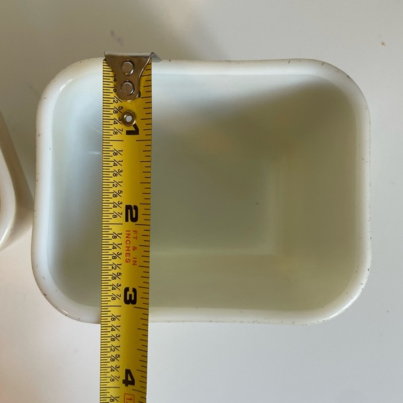 Two Pyrex Tan Speckle Refrigerator Boxes, No Lids - Picture 7 of 7